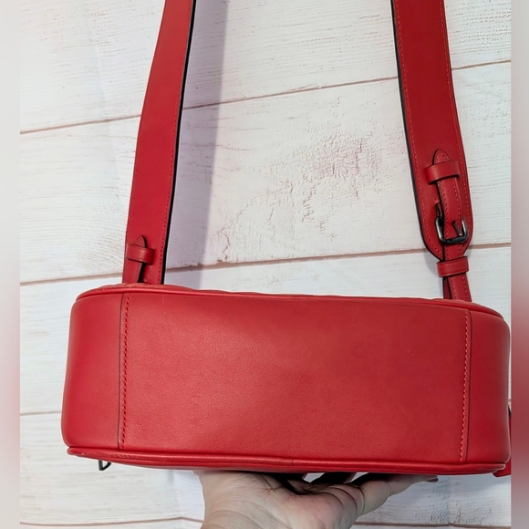 Coach Red Quilted ⭐ Star ⭐ 🤩🤩 Crossbody Bag - Picture 6 of 16